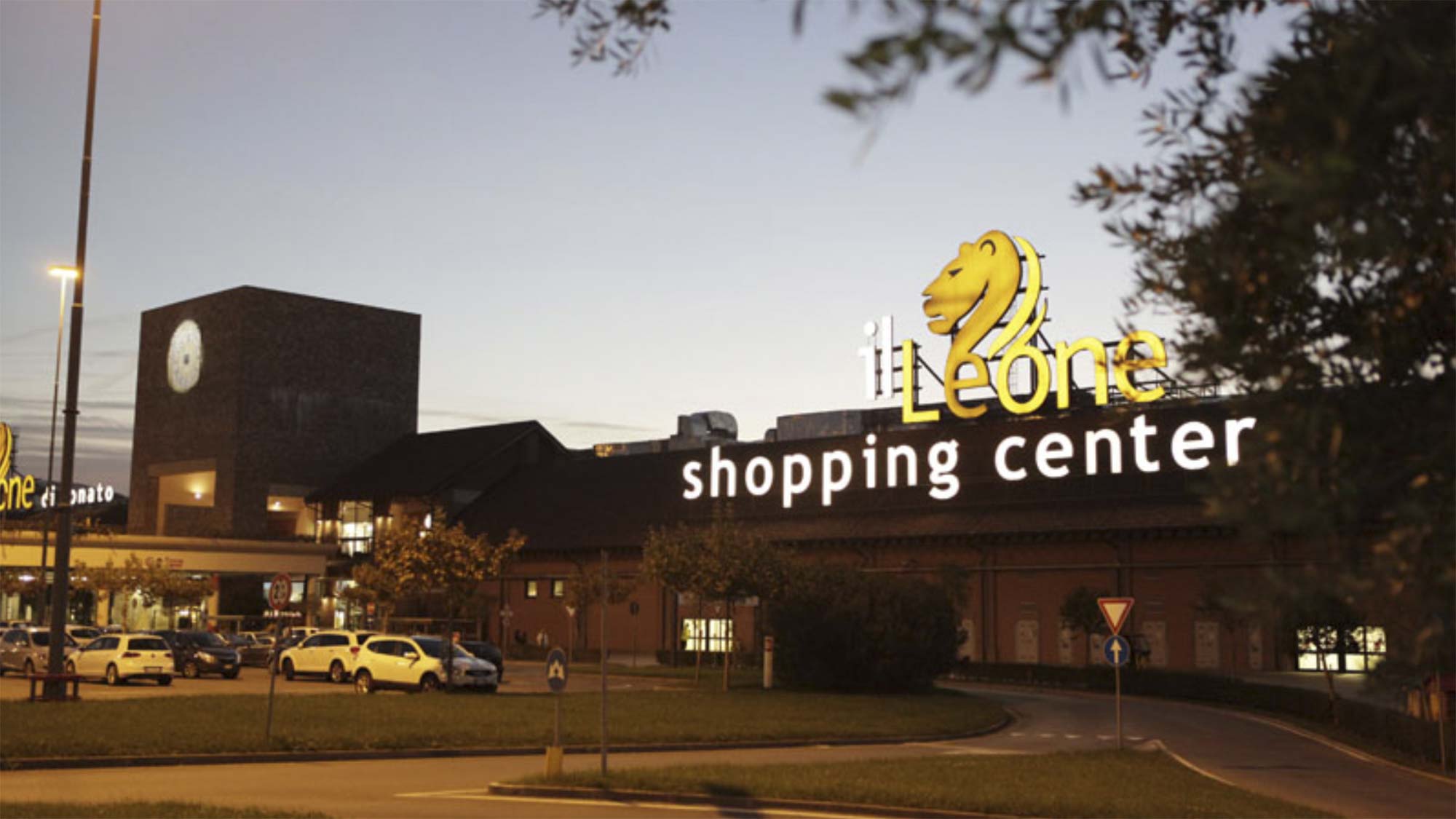 Il Leone Shopping CenterIl Leone Shopping Center